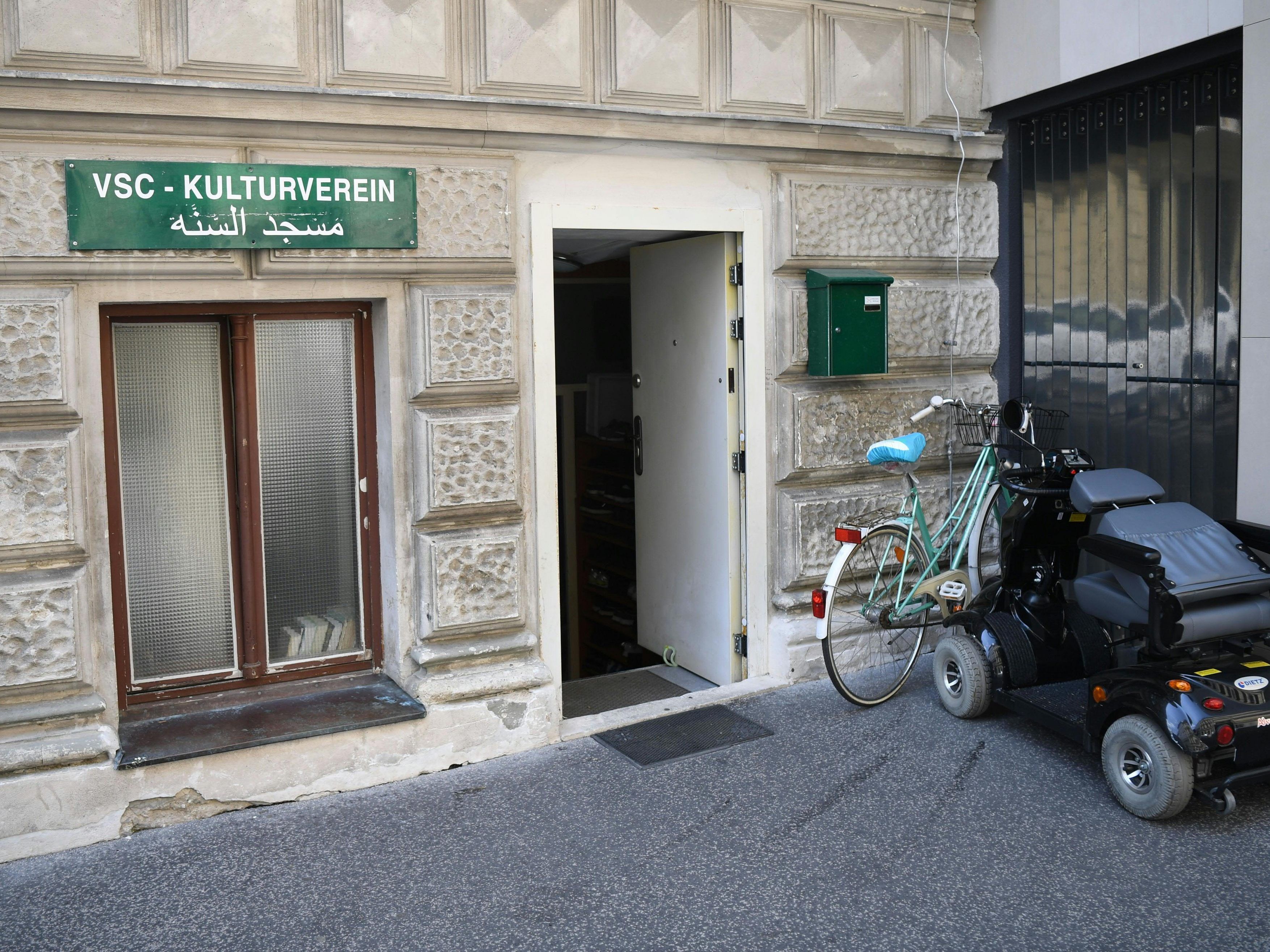 Auch eine Moschee in Wien-Mariahilf ist wieder geöffnet. Auch eine Moschee in Wien-Mariahilf ist wieder geöffnet.
