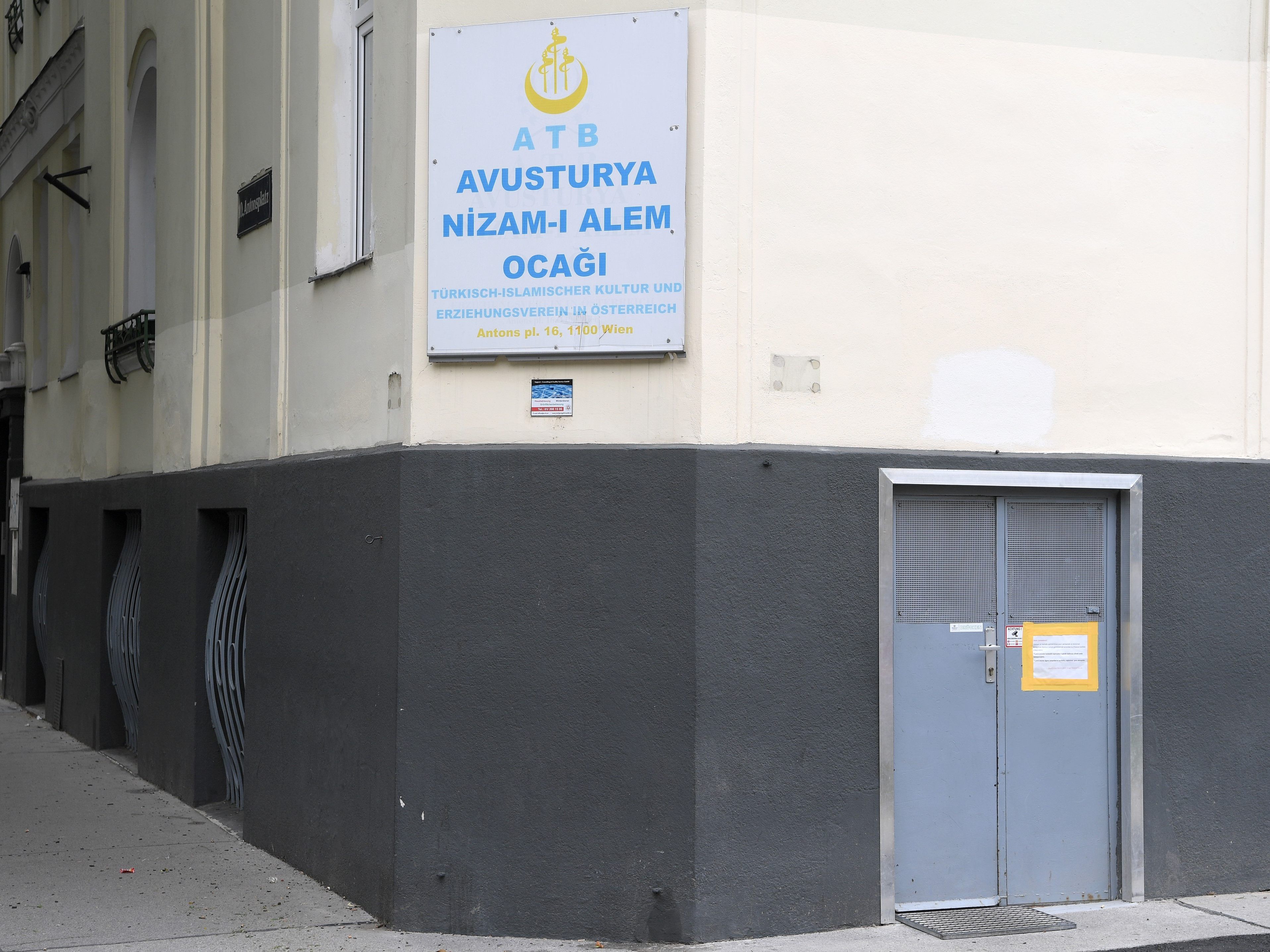 Die Moschee am Antonsplatz in Wien-Favoriten ist von der Schließung betroffen. Die Moschee am Antonsplatz in Wien-Favoriten ist von der Schließung betroffen.