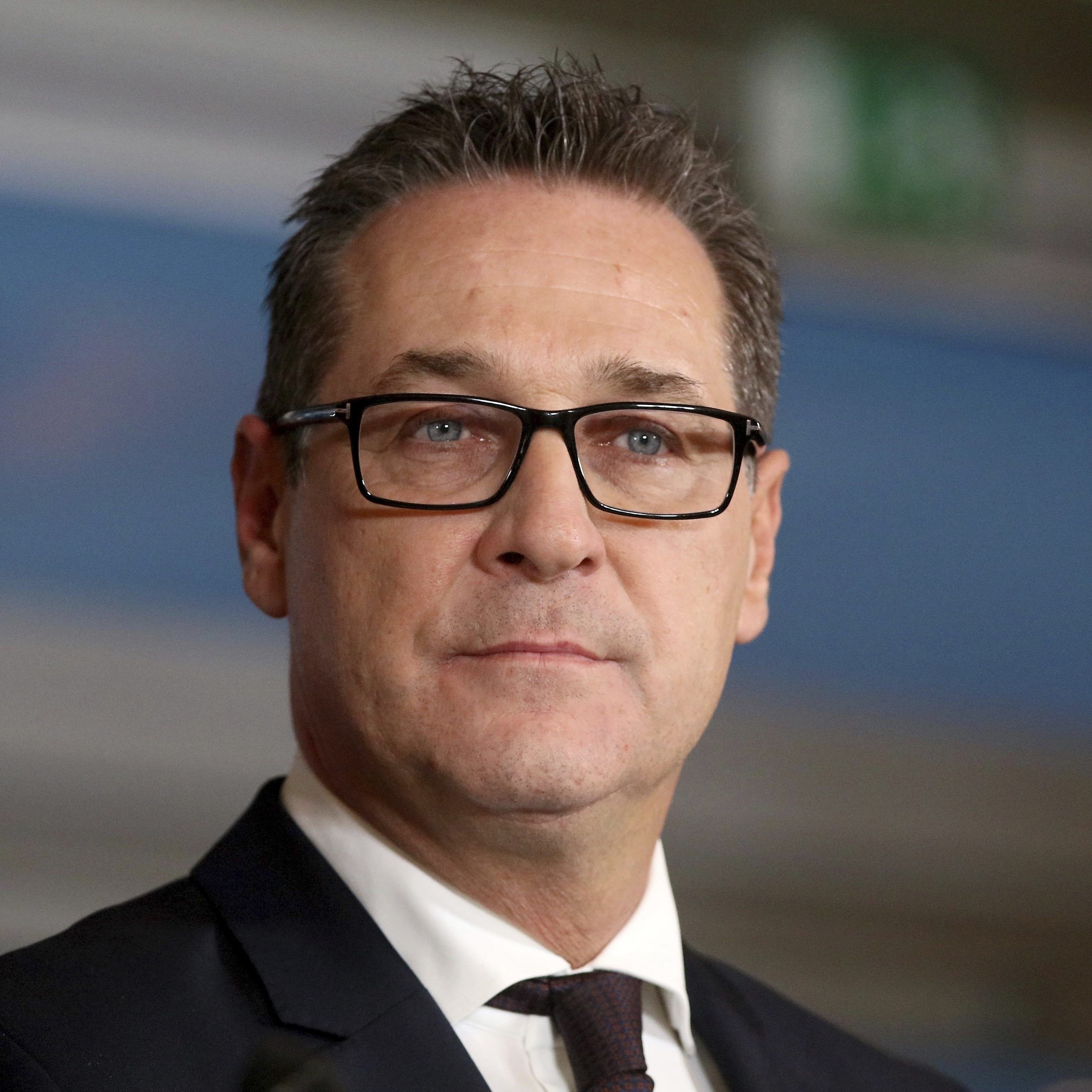 Strache weist alle Kritik zum 12-Stunden-Tag als Hetze und Propaganda ab.