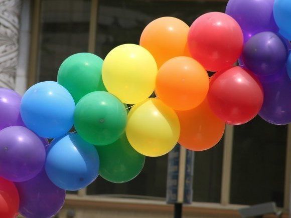 Das Straßenfest "Andersrum ist nicht verkehrt" startet am Samstag in Wien-Mariahilf. Das Straßenfest "Andersrum ist nicht verkehrt" startet am Samstag in Wien-Mariahilf.