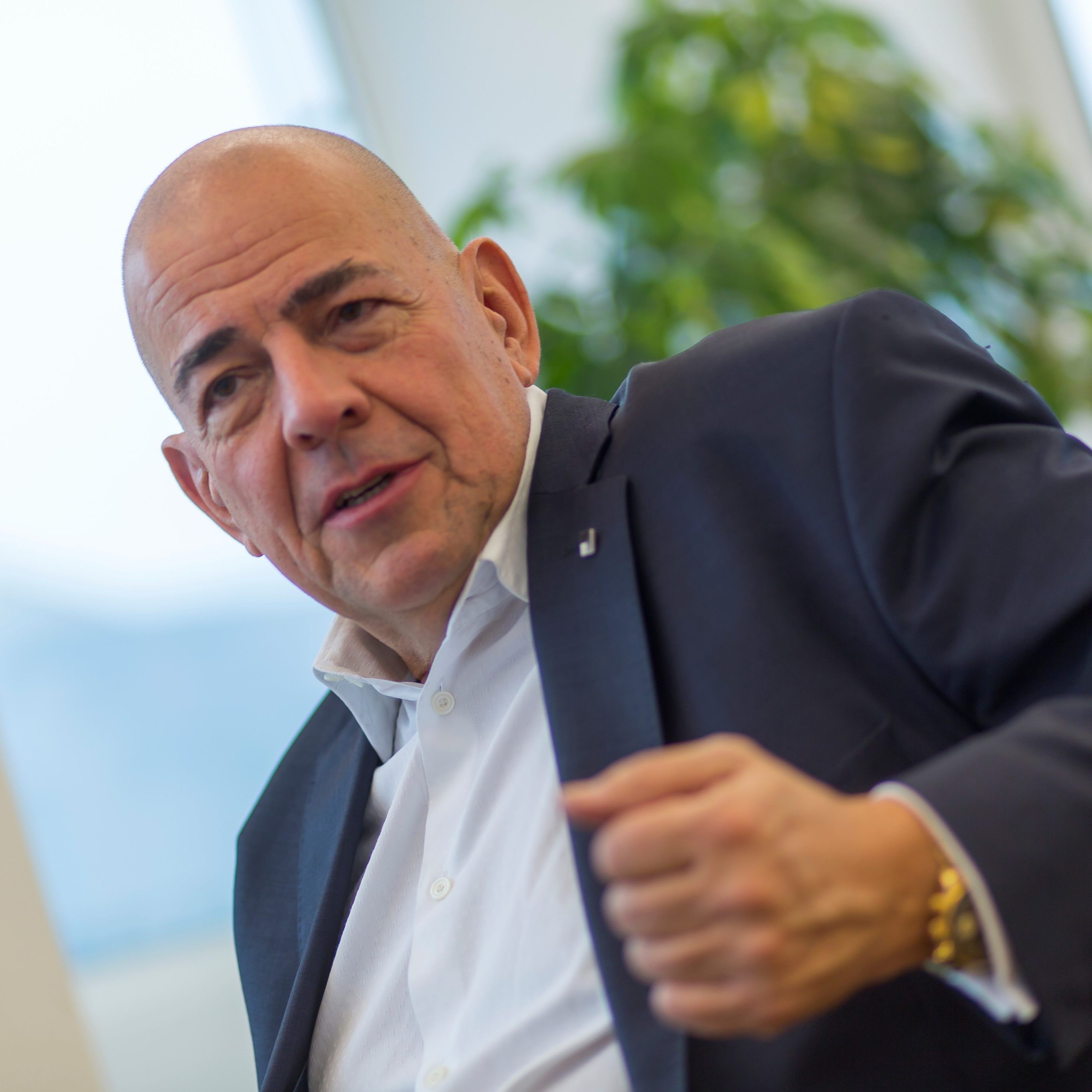 Schumacher fordert von Ex-Firma knapp fünf Millionen Euro.