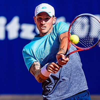 Novak nach durchwachsener Leistung eine Runde weiter