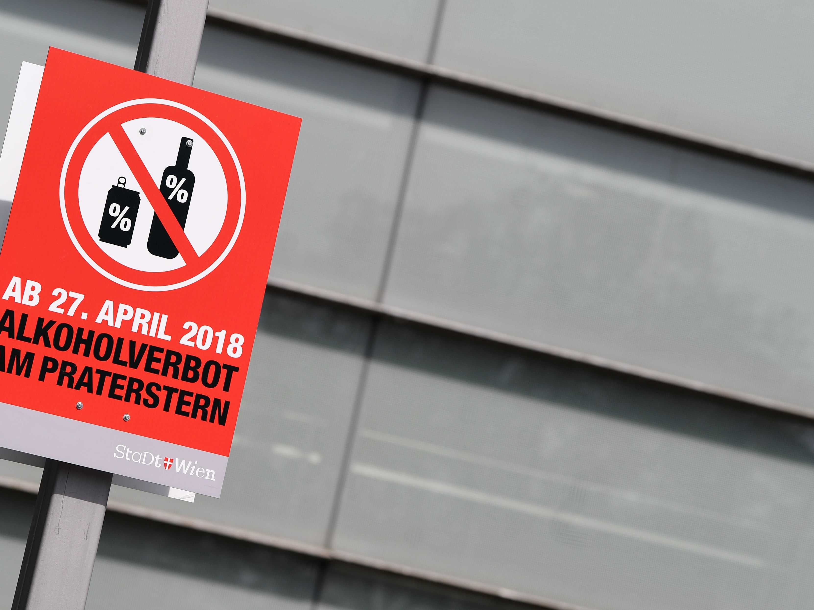 Das Alkoholverbot sei sehr schwierig. Das Alkoholverbot sei sehr schwierig.