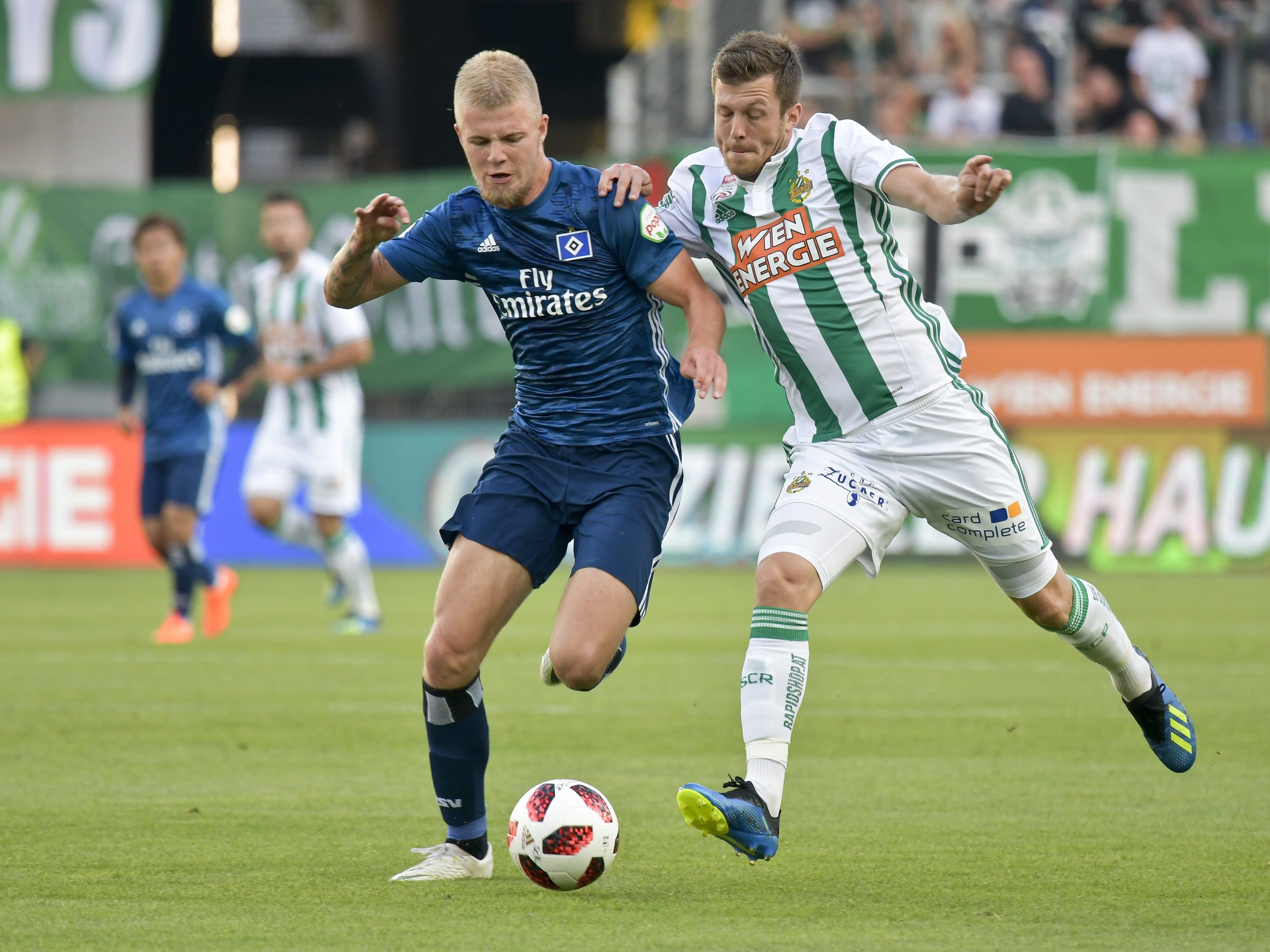 Rapid Wien musste sich dem HSV im Testspiel geschlagen geben. Rapid Wien musste sich dem HSV im Testspiel geschlagen geben.