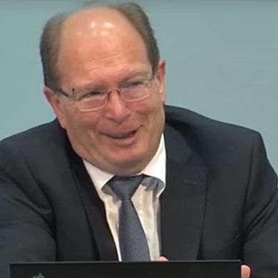 Gerhard E. Blum fürht aus, warum Strafzölle nur dem Konsumenten schaden.