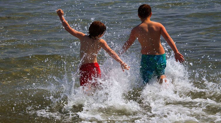 Im Wasser kann bis zur Hälfte des Schutzes verloren gehen.