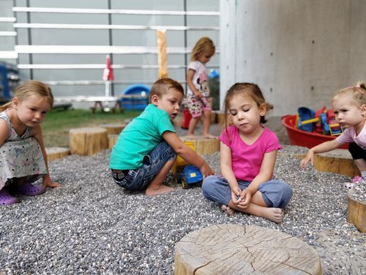 Kinderbetreuung Buntstiftle Kinderbetreuung Buntstiftle