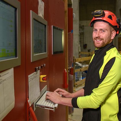 Martin Schuchter und seine Kollegen werden für den Betrieb des neuen Pumpspeicherkraftwerks zuständig sein. Foto: illwerke vkw