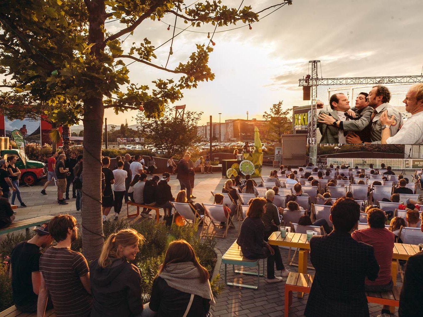 In der Shopping City Süd gibt es an den Wochenenden auch Sommerkino. In der Shopping City Süd gibt es an den Wochenenden auch Sommerkino.