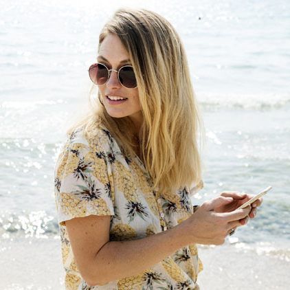 Eine passende Sonnenbrille ist im Urlaub besonders wichtig.