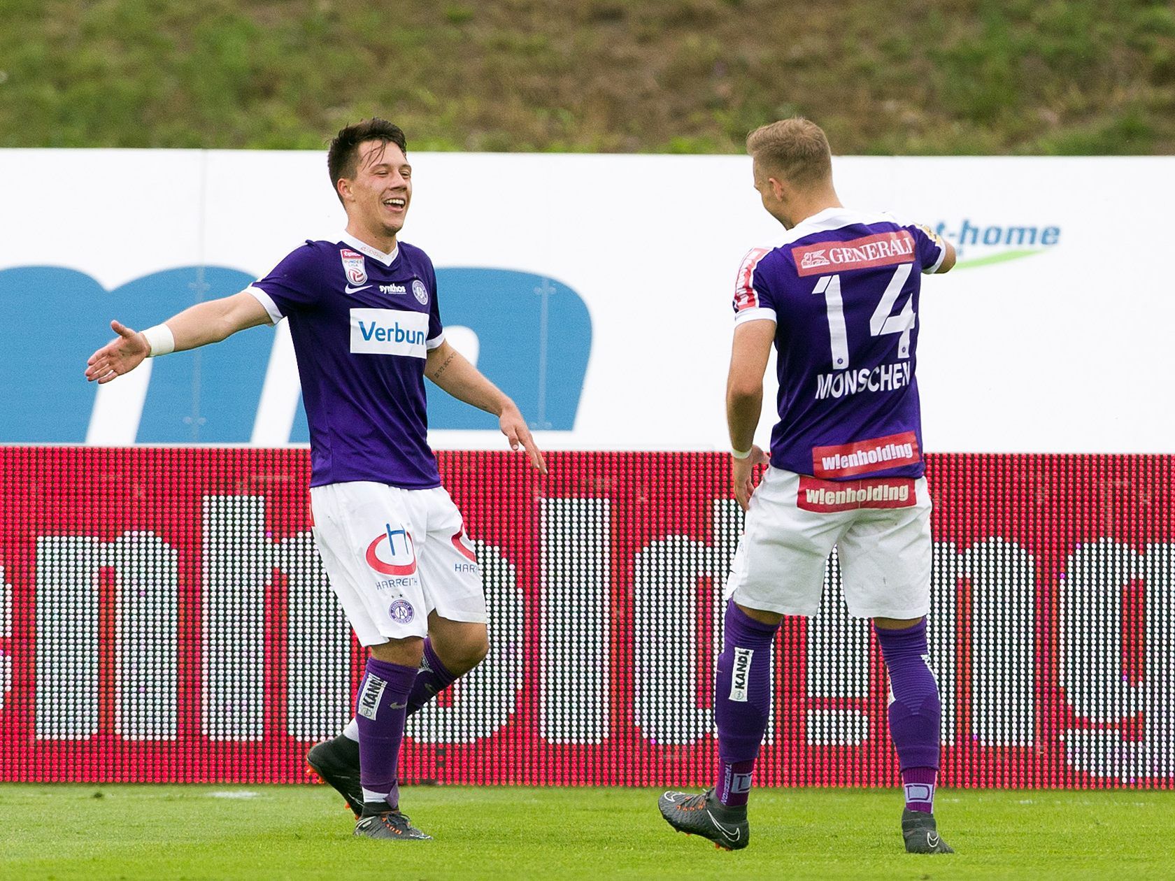 LIVE ab 20.45 Uhr: Austria Wien gegen FC Wacker Innsbruck im Live-Ticker. LIVE ab 20.45 Uhr: Austria Wien gegen FC Wacker Innsbruck im Live-Ticker.