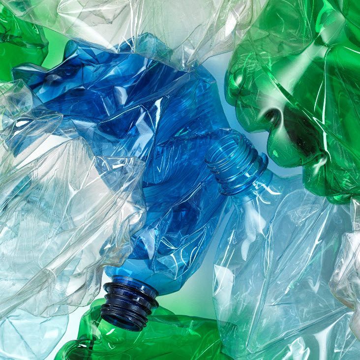 Die Spezialisten für Verpackungslösungen ALPLA (Österreich) und FROMM (Schweiz) haben eine Kooperation im Bereich PET-Recycling vereinbart