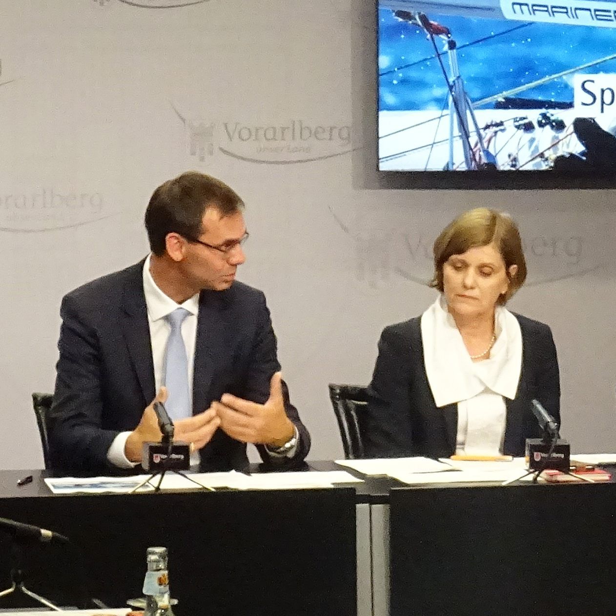 Landeshauptmann Wallner, Landesrätin Schöbi-Fink und Sportreferats-Leiter Zangerl zogen im Pressefoyer eine Zwischenbilanz zur Umsetzung der Vorarlberger Sportstrategie 2020