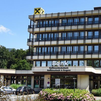 Die Raiffeisenlandesbank Vorarlberg zieht Halbjahresbilanz.