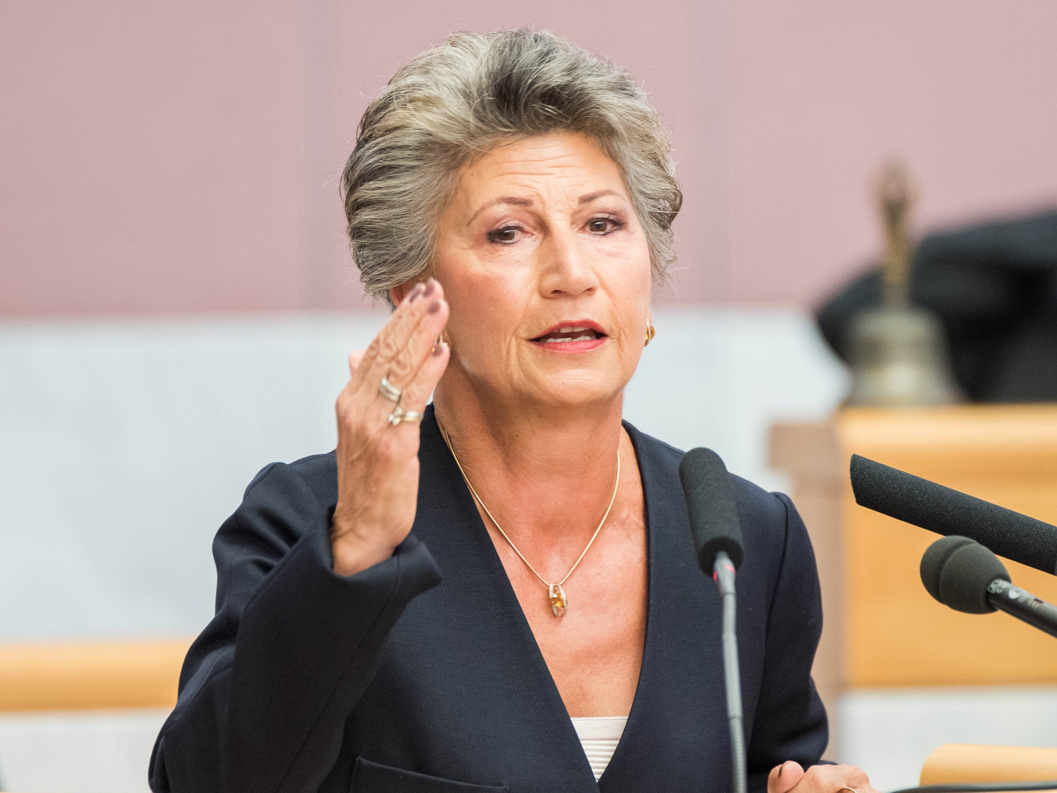 Cornelia Michalke fordert die volle Anrechnungszeit von vier Jahren pro Kind.