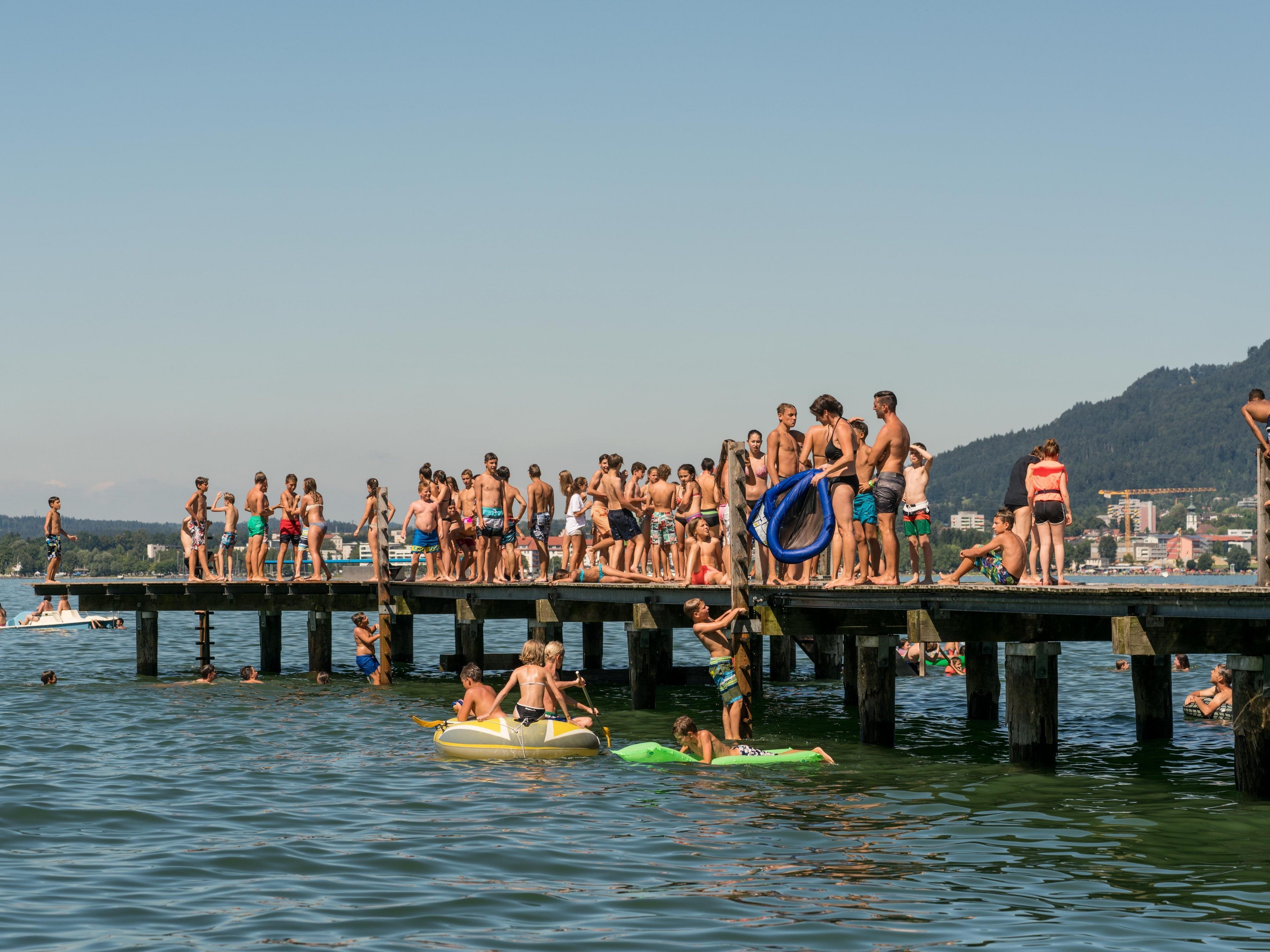 Schönes Wetter lockte viele Besucher in die Strandbäder Schönes Wetter lockte viele Besucher in die Strandbäder