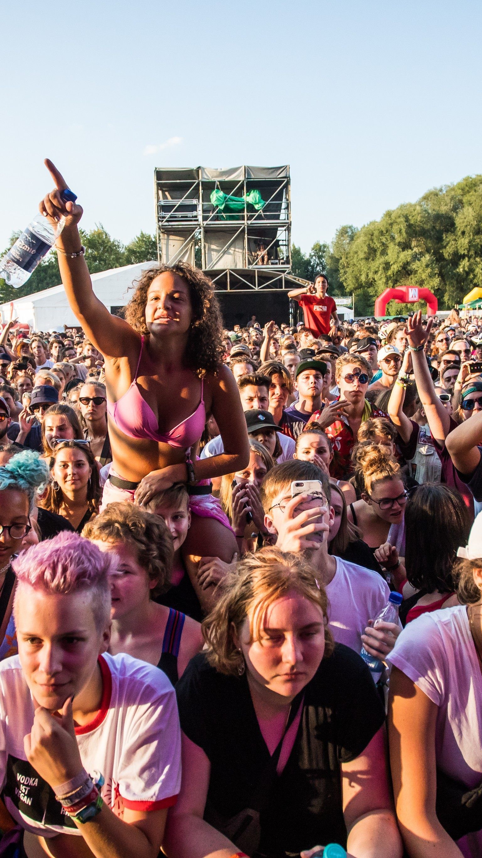 Das diesjährige Szene Openair ging bei Sonnenschein und heißen Temperaturen über die Bühne.