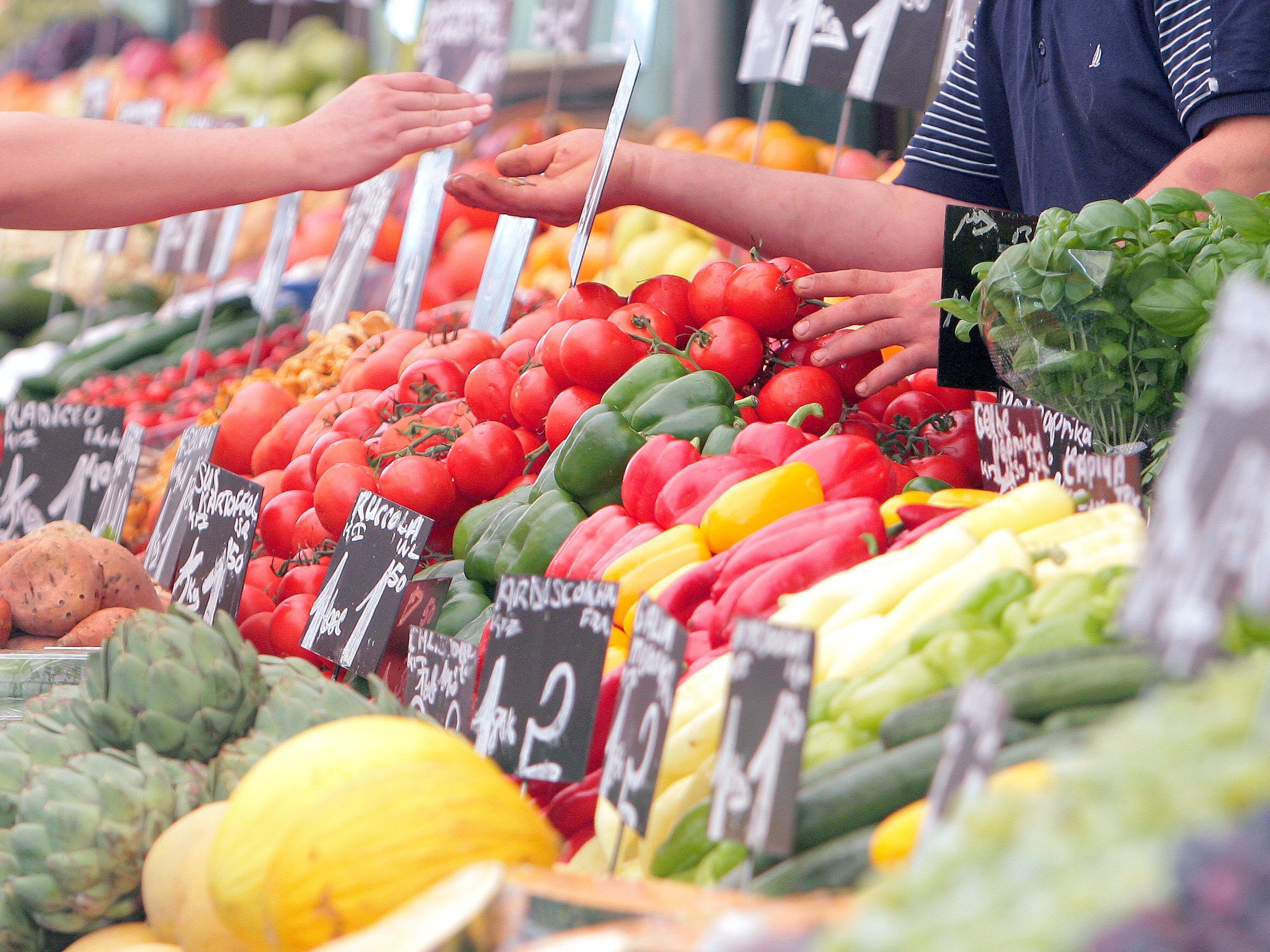 Der Mottomarkt am Wiener Naschmarkt wiedmet sich am Wochenende dem Bundesland Niederösterreich. Der Mottomarkt am Wiener Naschmarkt wiedmet sich am Wochenende dem Bundesland Niederösterreich.