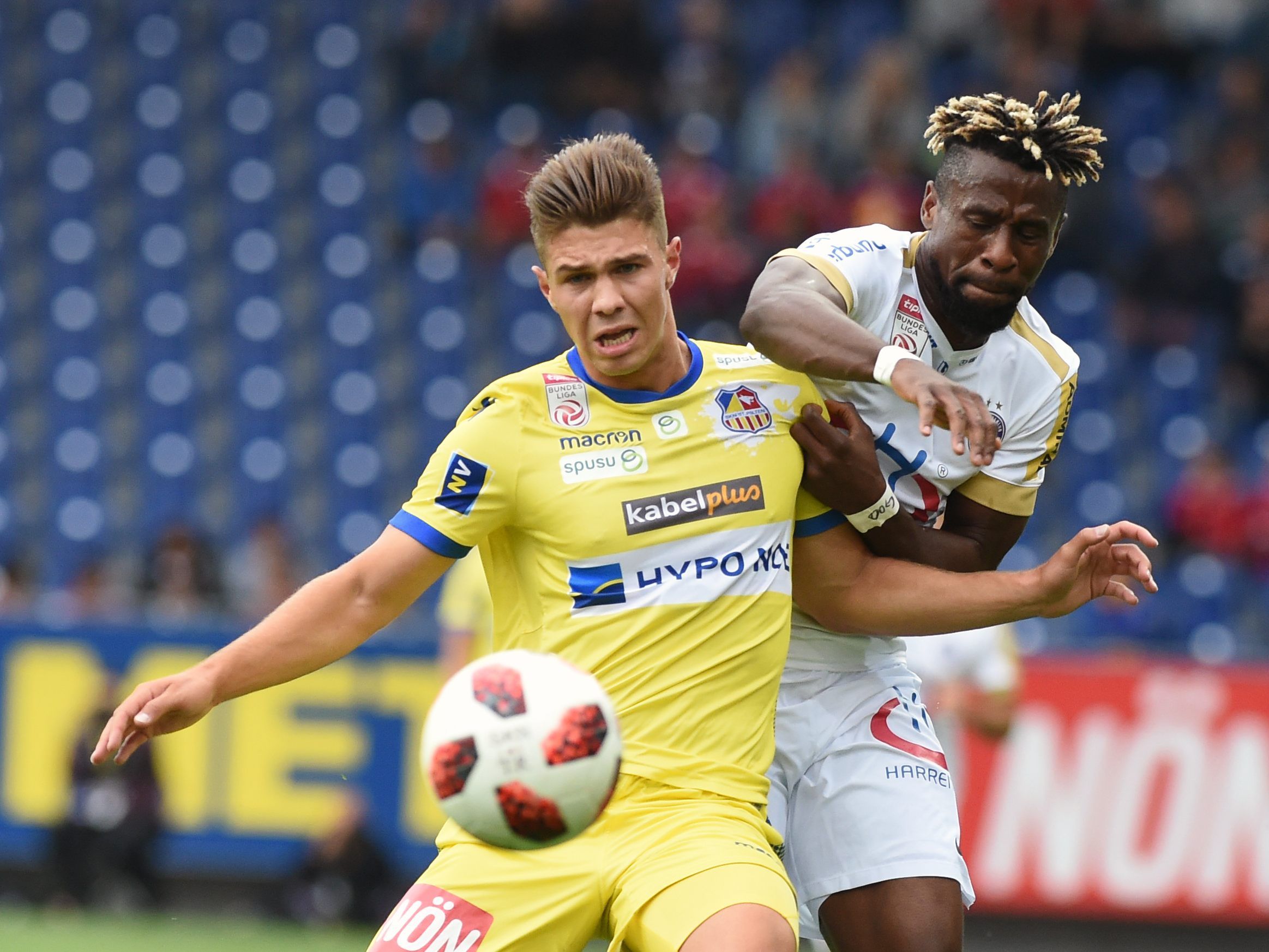 Das Spiel zwischen Austria Wien und St. Pölten endete mit 0:0. Das Spiel zwischen Austria Wien und St. Pölten endete mit 0:0.