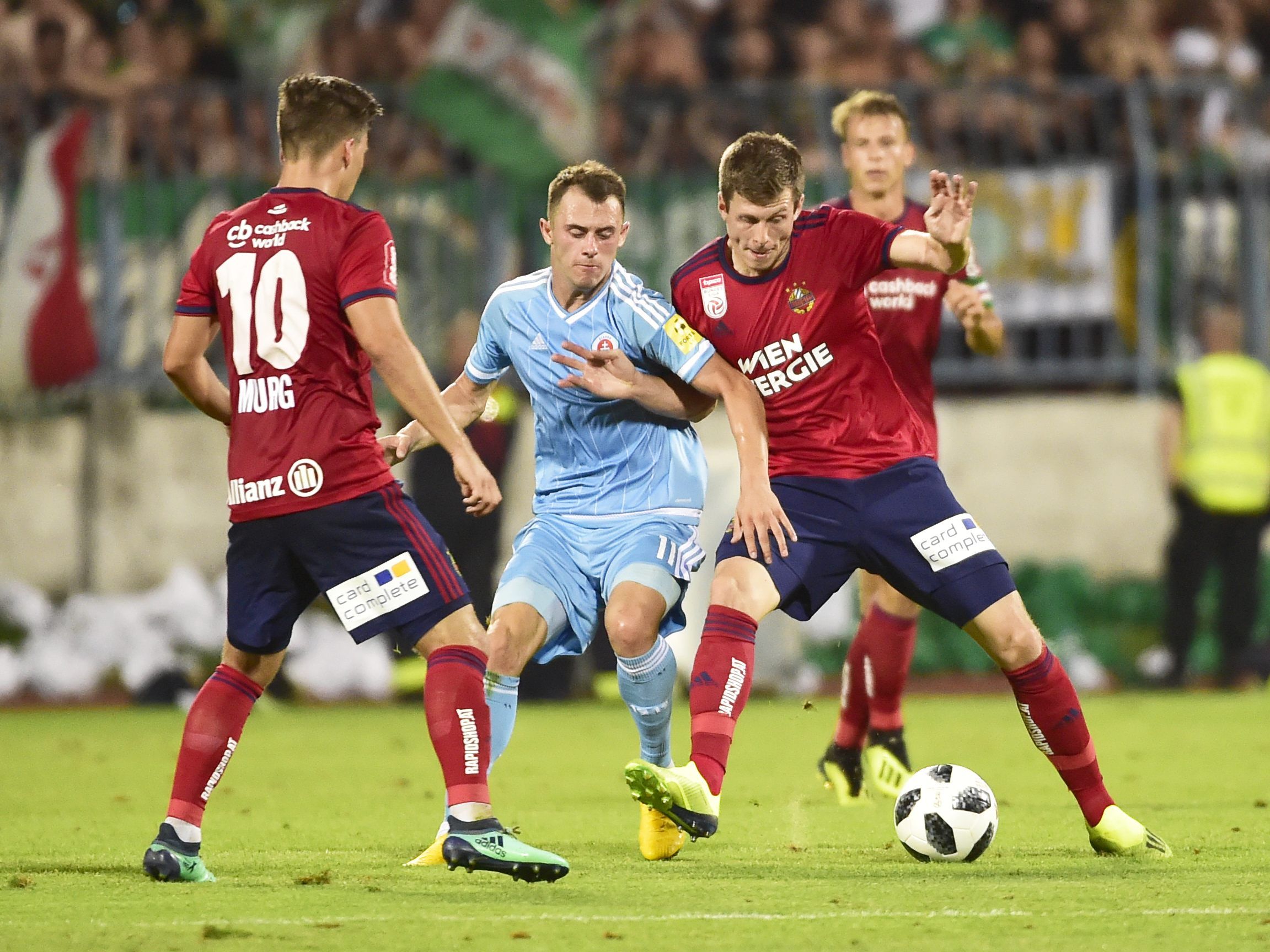 Rapid Wien muss gegen Slovan Bratislava siegen.