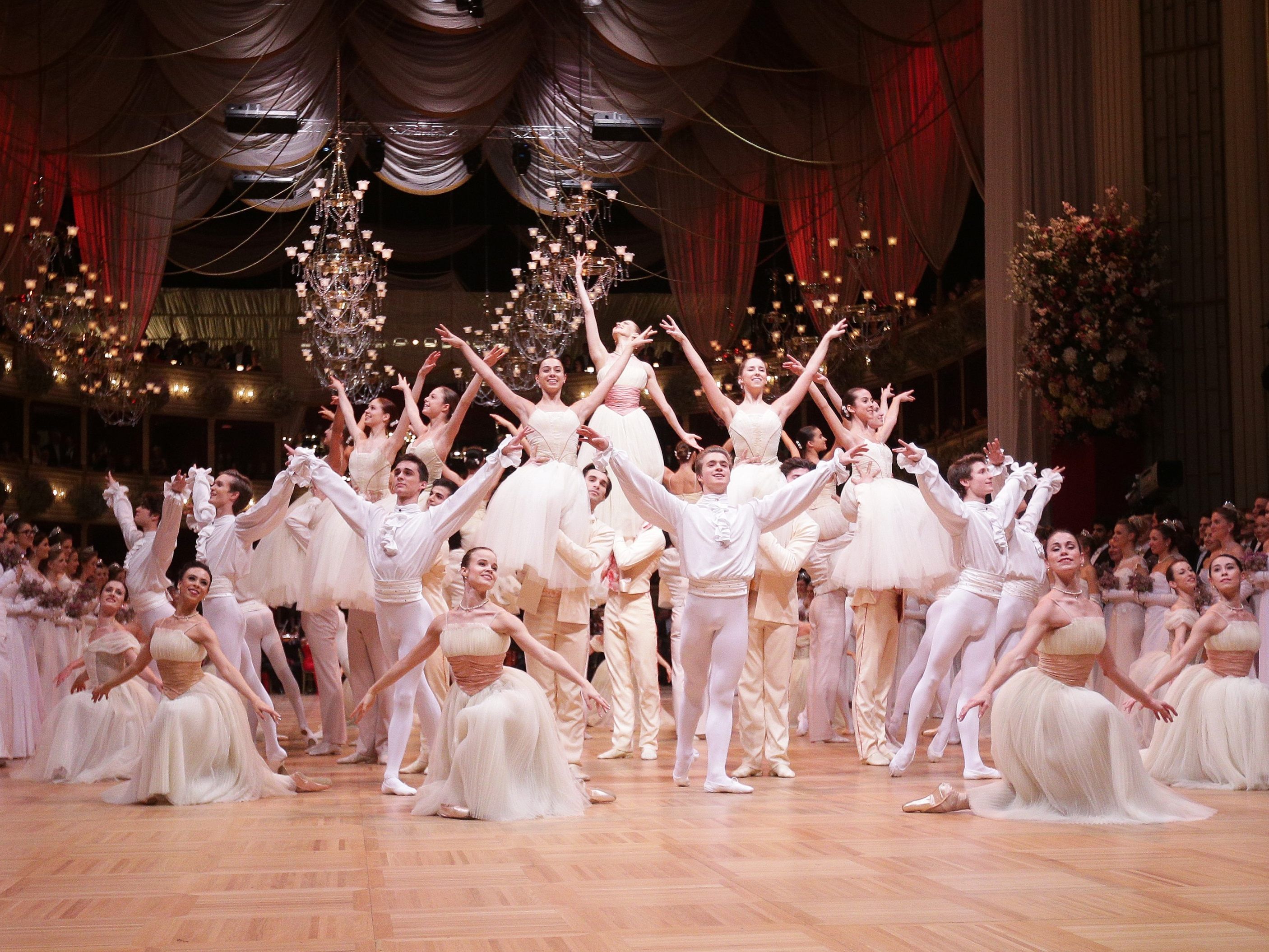 Die Wiener Staatsoper lässt beim Tag der offenen Tür einen Blick in das Operngeschehen werfen.