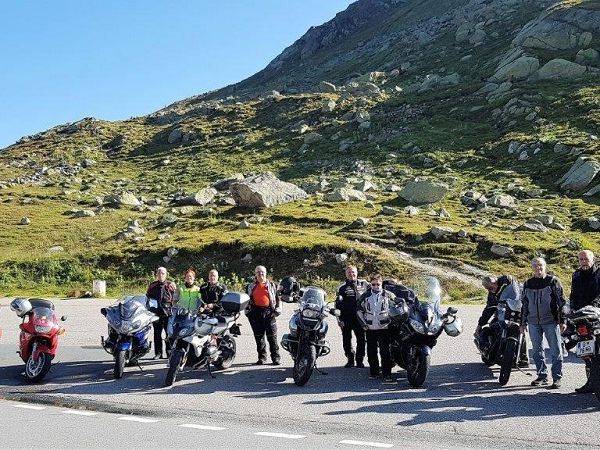 PVÖ-Motorradfahrer auf großer Passtour