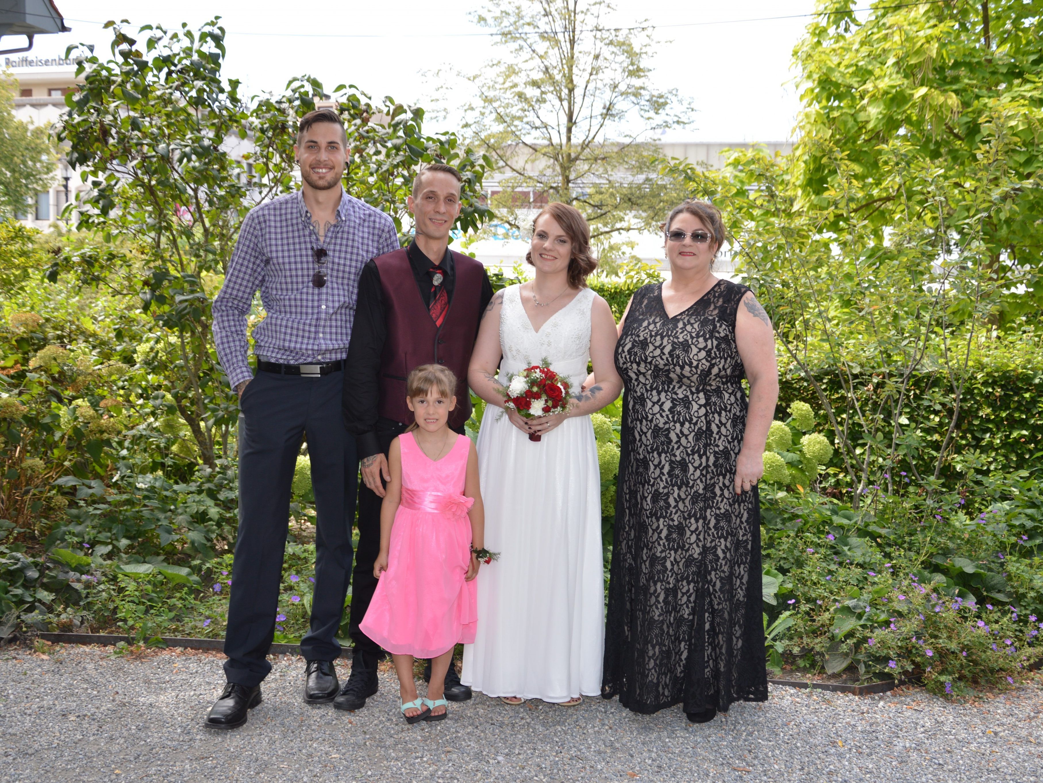 Nadine Würzer und Mathias Müller haben geheiratet. Nadine Würzer und Mathias Müller haben geheiratet.