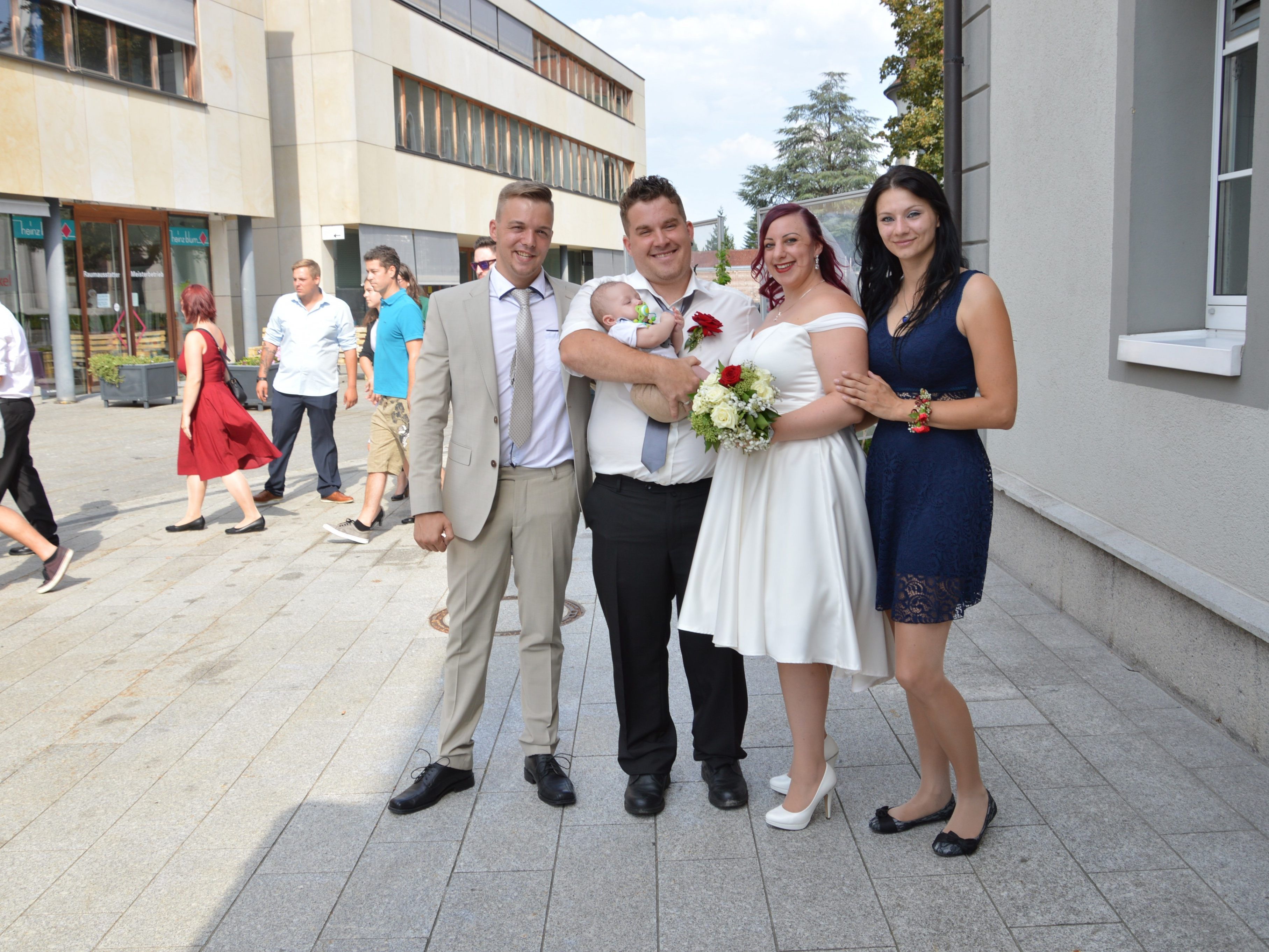 Christina Ammann und Edelbert Nestelbacher haben geheiratet. Christina Ammann und Edelbert Nestelbacher haben geheiratet.