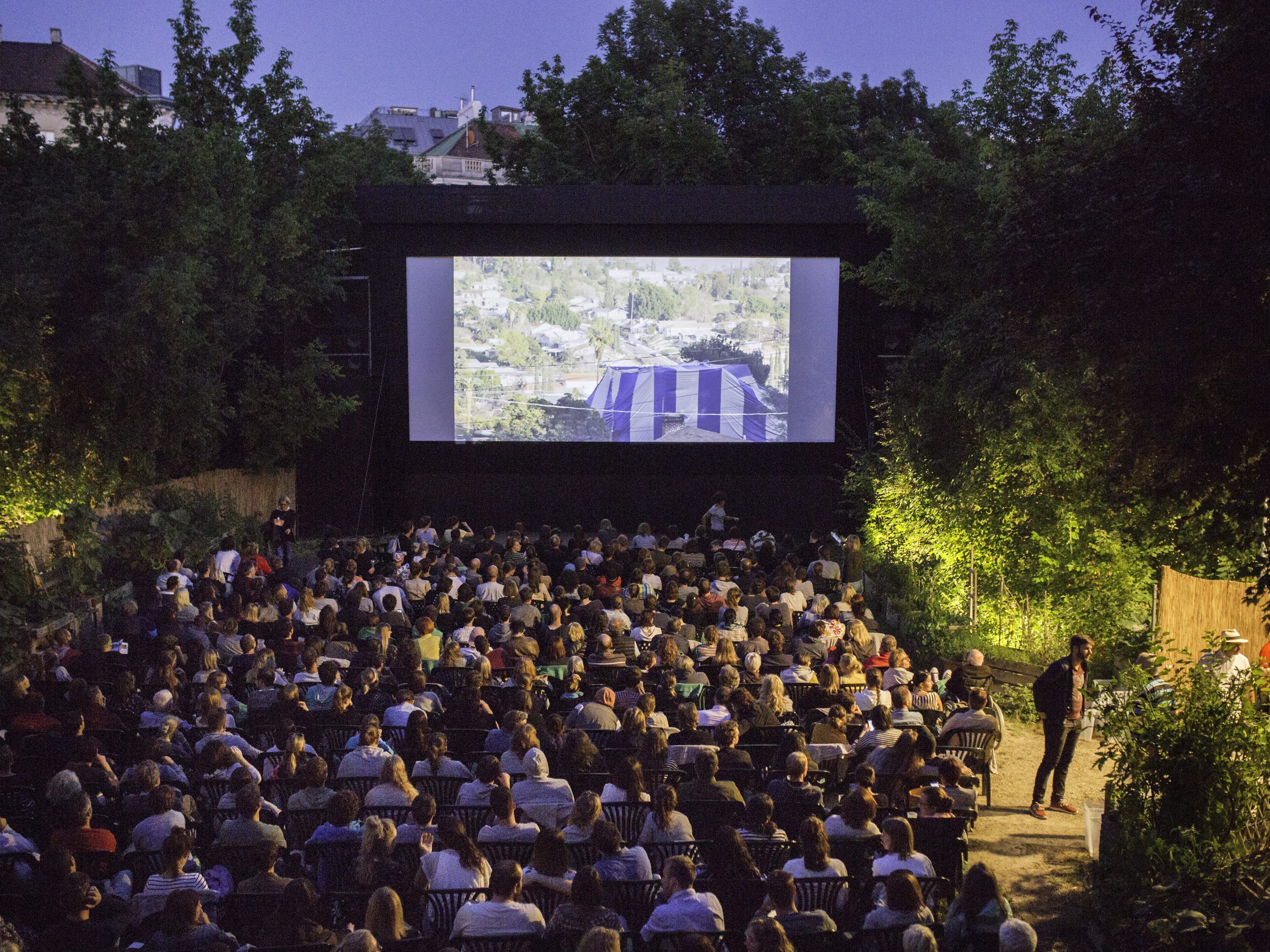 Mehr als 22.000 Cineasten besuchten das "Kino wie noch nie" im Wiener Augartenspitz.