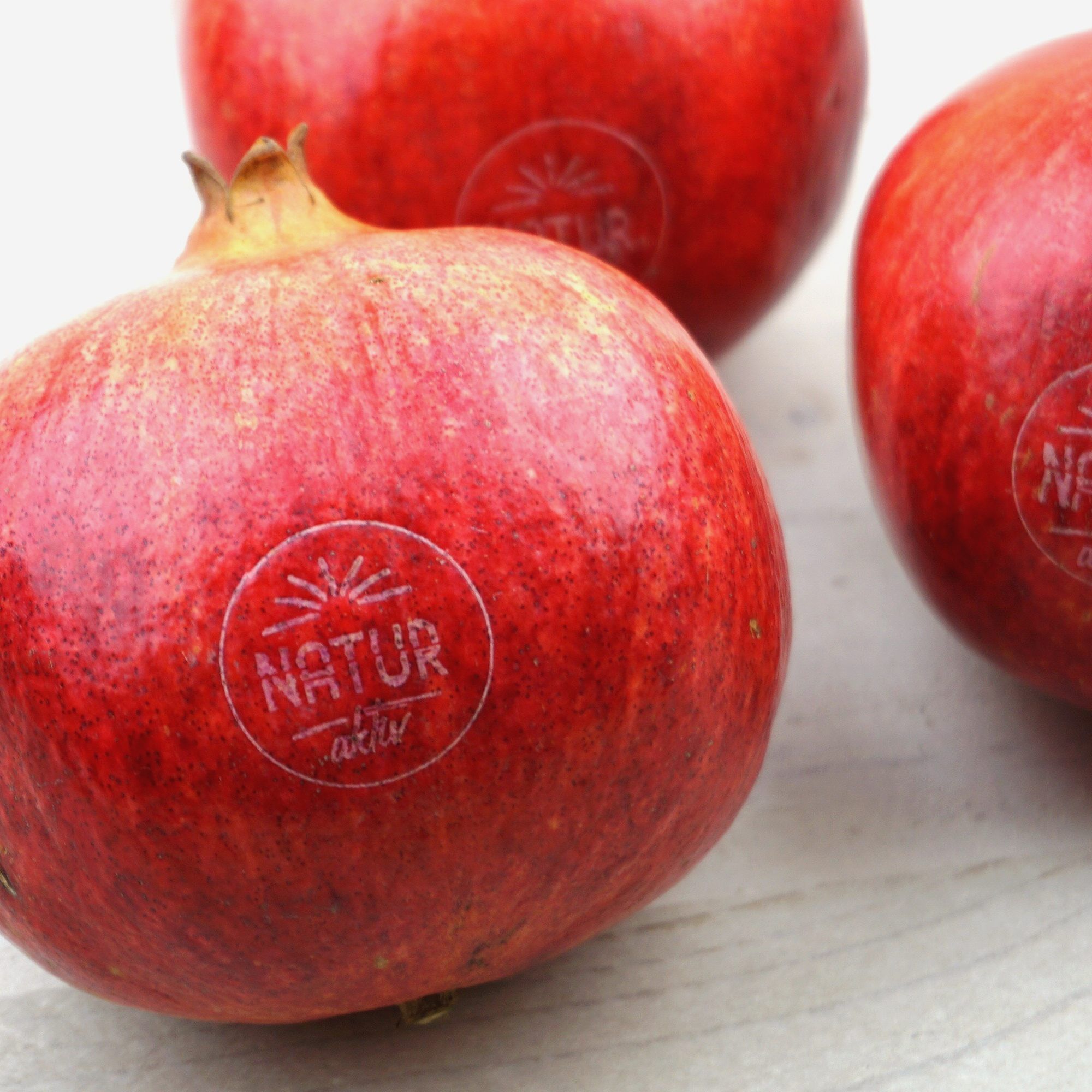 Durch die Lasergravur soll die Verpackung oder Sticker mit dem Branding überflüssig werden.