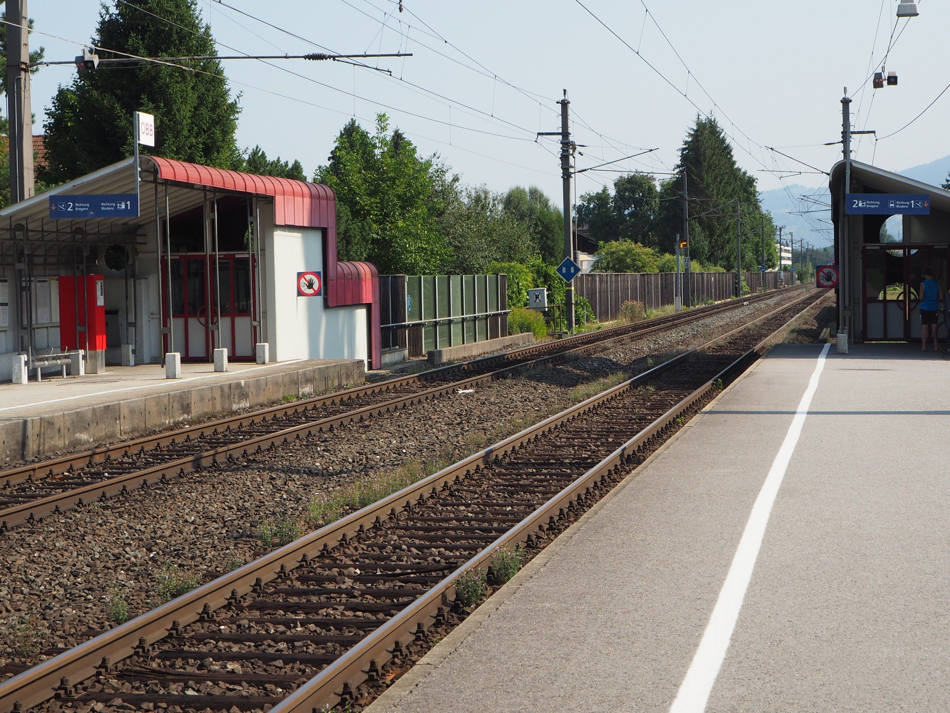 Die Bahnsteige sind zu niedrig und zu kurz für die neuen Zuggarnituren.