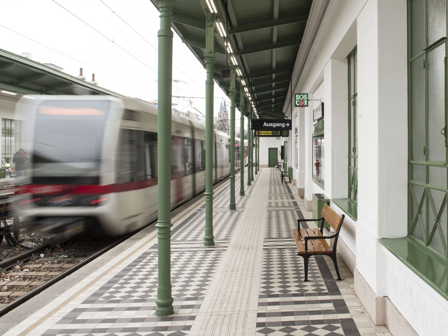 Die Generalsanierung der Wiener U-Bahnlinie U6 geht in die nächste Runde. Die Generalsanierung der Wiener U-Bahnlinie U6 geht in die nächste Runde.