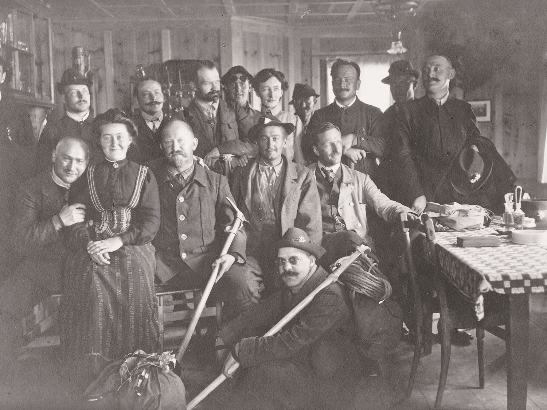 In der Saarbrücker Hütte, 1911, Ausstellung "Höhenlager"