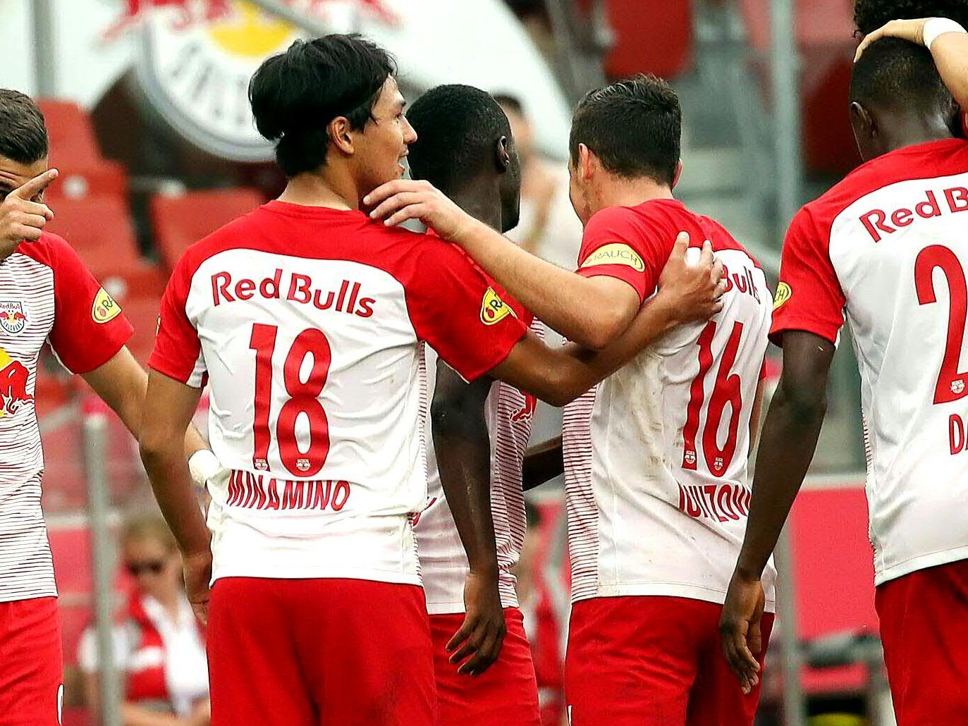 LIVE-Ticker zum Spiel Red Bull Salzburg gegen TSV Hartberg ab 17.00 Uhr. LIVE-Ticker zum Spiel Red Bull Salzburg gegen TSV Hartberg ab 17.00 Uhr.