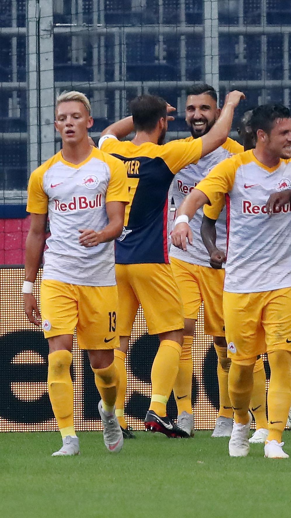 Hier sehen Sie das Match zwischen Red Bull Salzburg und Austria Wien im Live-Stream und live im TV.