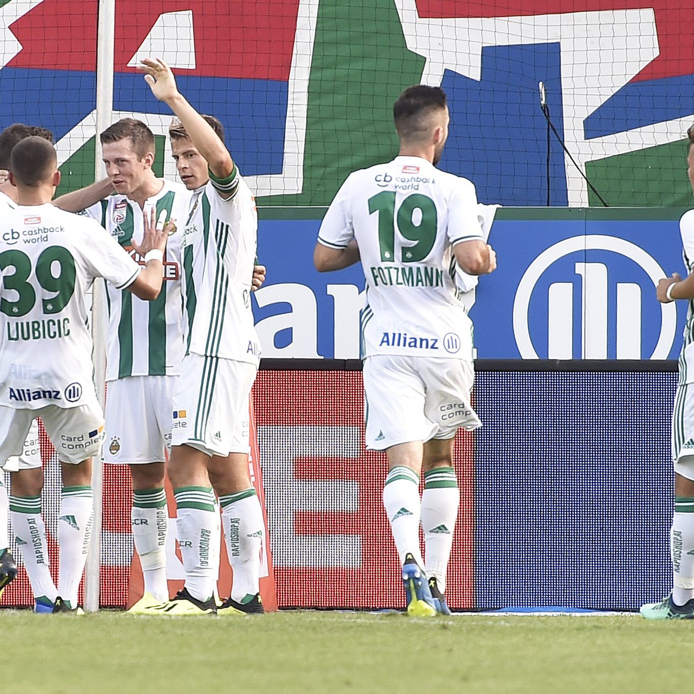 Hier sehen Sie das EL-Match zwischen Slovan Bratislava und Rapid Wien im Live-Stream und live im TV.