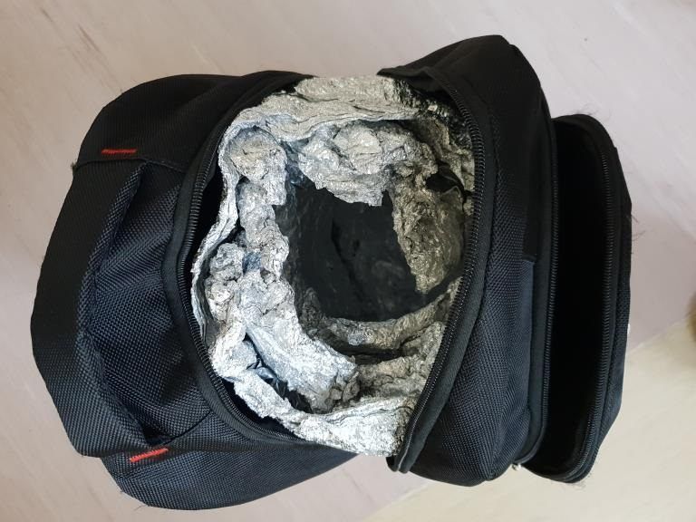 Der Dieb hatte diesen präparierten Rucksack bei sich. Der Dieb hatte diesen präparierten Rucksack bei sich.