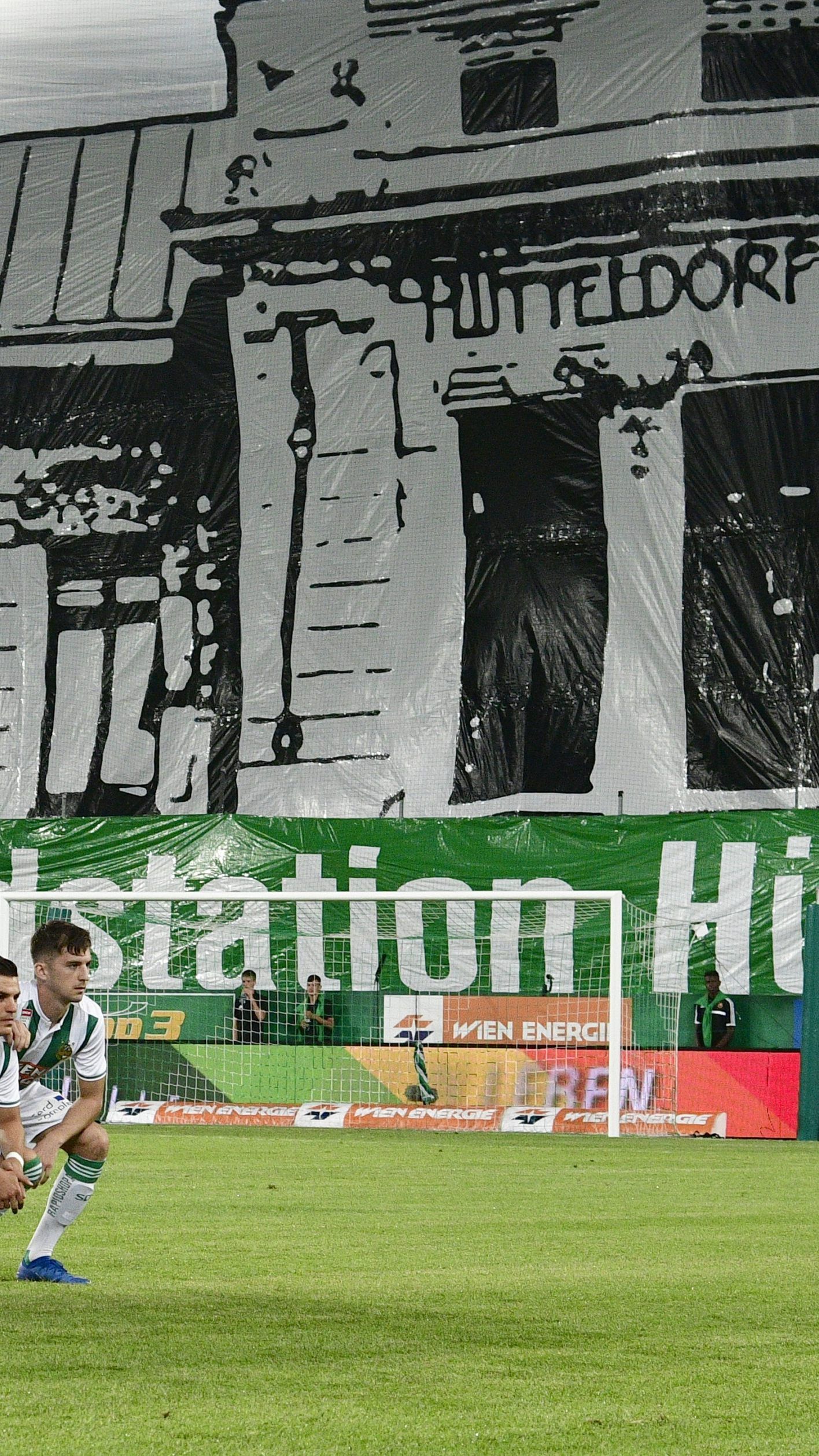 Rapid ist nicht nur eine Mannschaft aus elf Spielern - es ist eine Mannschaft aus Spielern, Mitarbeitern und Fans.