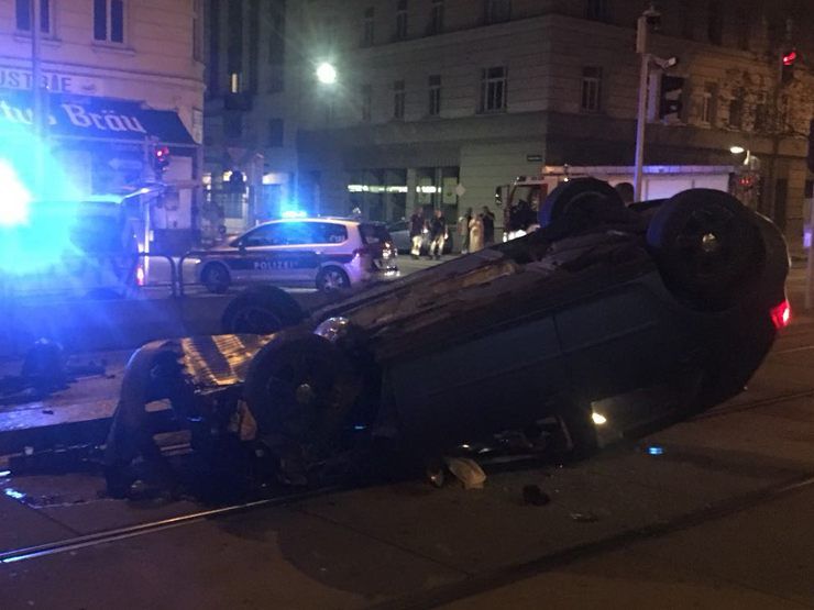 Die genaue Unfallursache wird derzeit ermittelt. Die genaue Unfallursache wird derzeit ermittelt.