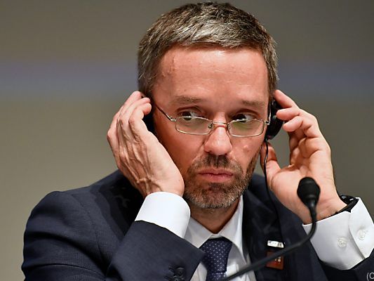 Kickl teilt gegen Pilz und Regierungskollegen Moser aus Kickl teilt gegen Pilz und Regierungskollegen Moser aus