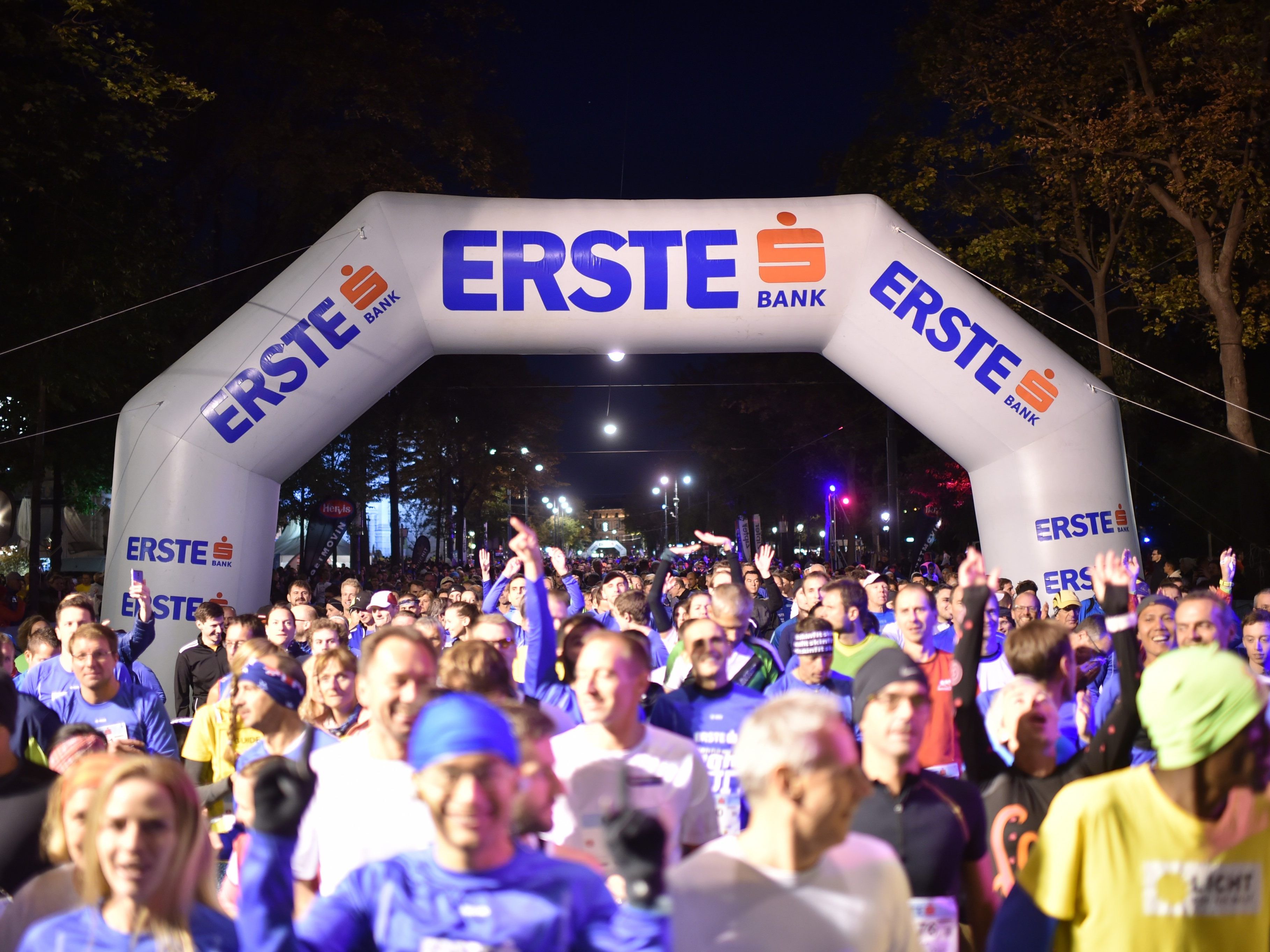 Der erste bank vienna night run erzielt im heurigen Jahr einen neuen Teilnehmerrekord.