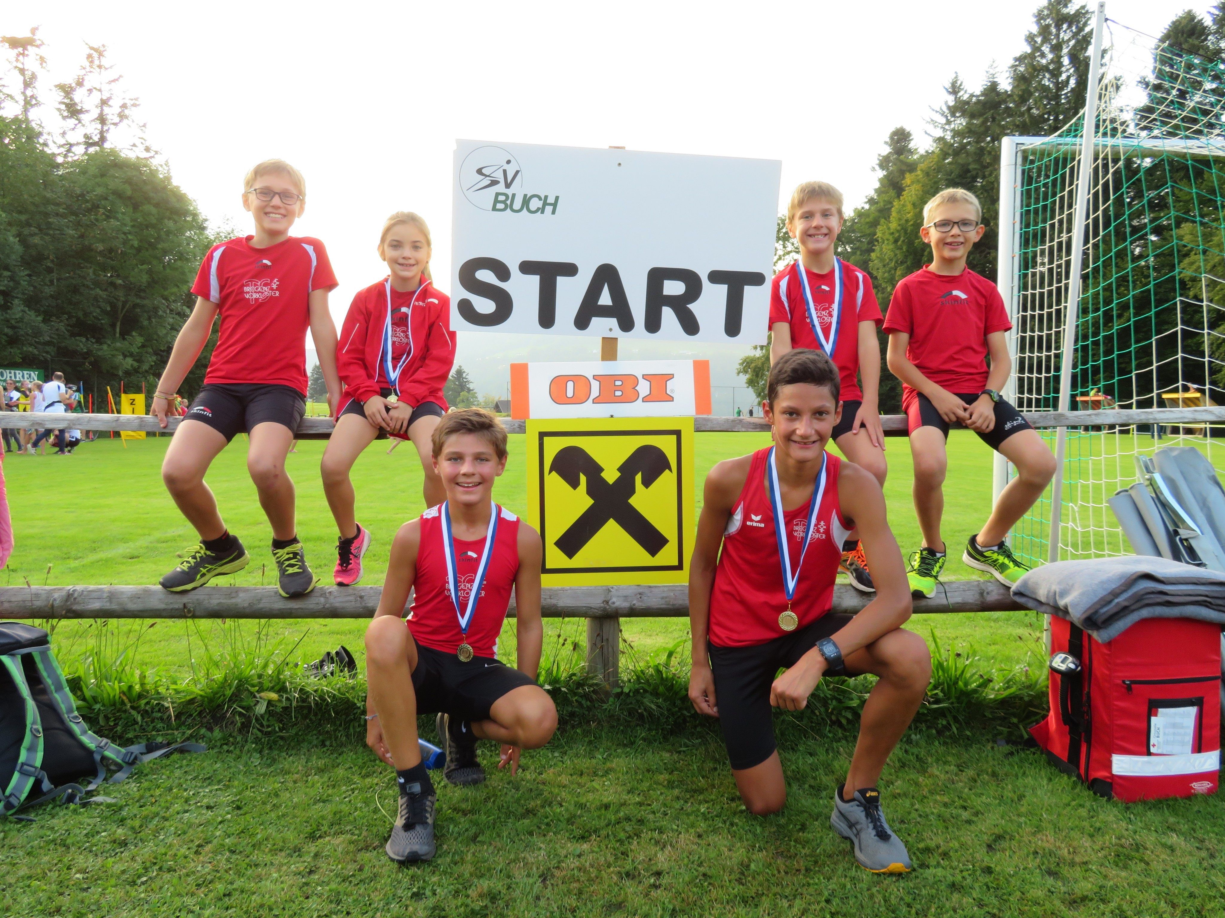 von links: Fabian, Amy, Lukas, Leonhard, Elias und Simon von links: Fabian, Amy, Lukas, Leonhard, Elias und Simon