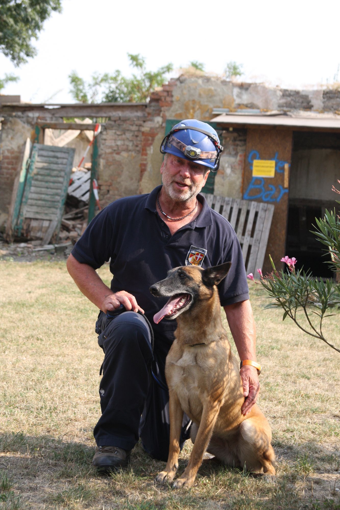 Peter Schüler und seine Malinois-Hündin Dora gewannen Gold.