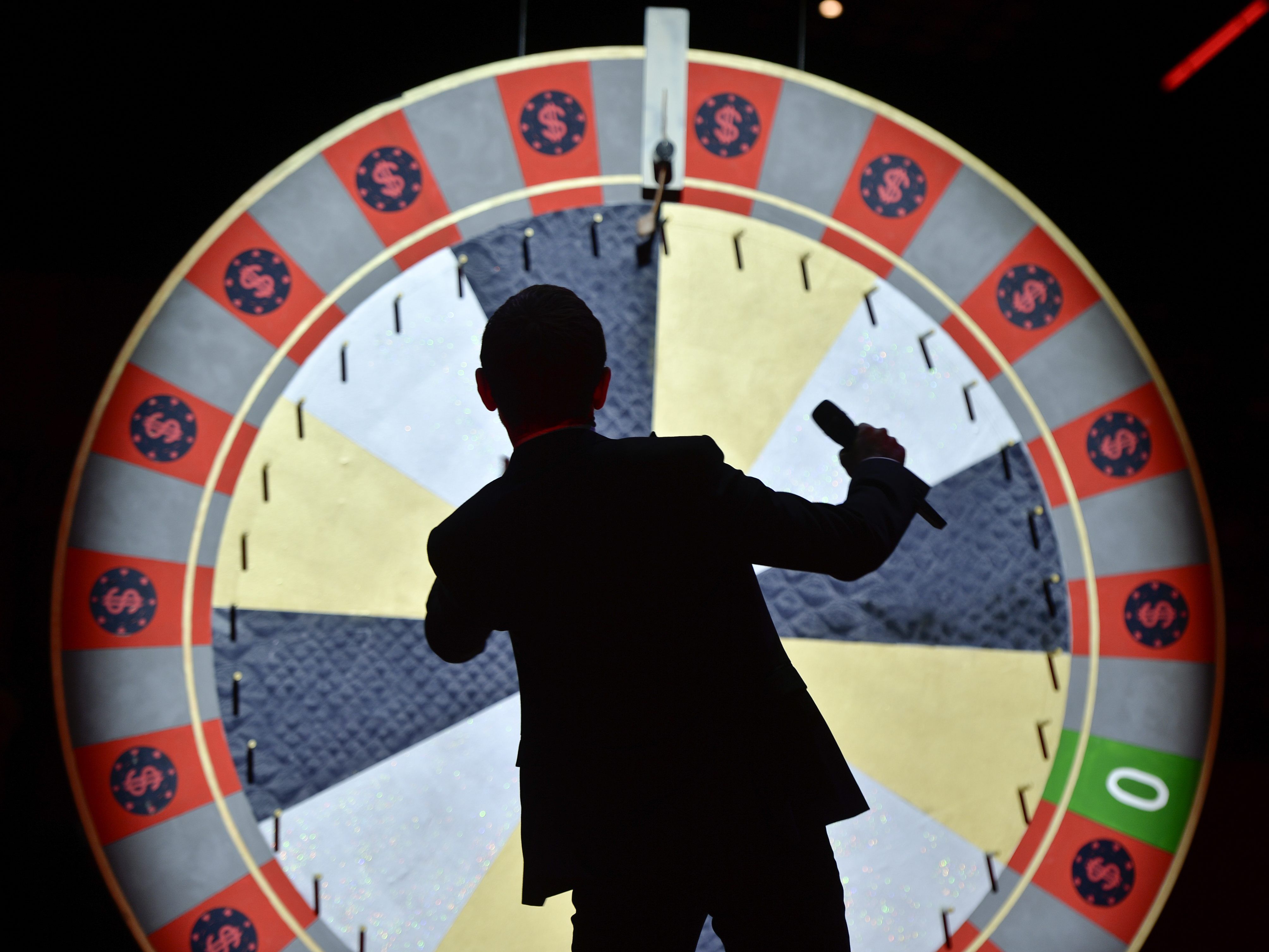 "Der Kaufmann von Venedig" spielt in einem Spielkasino.