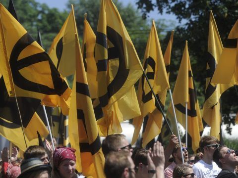 Die rechtsextremen Identitären demonstrieren am Samstag in Wien.
