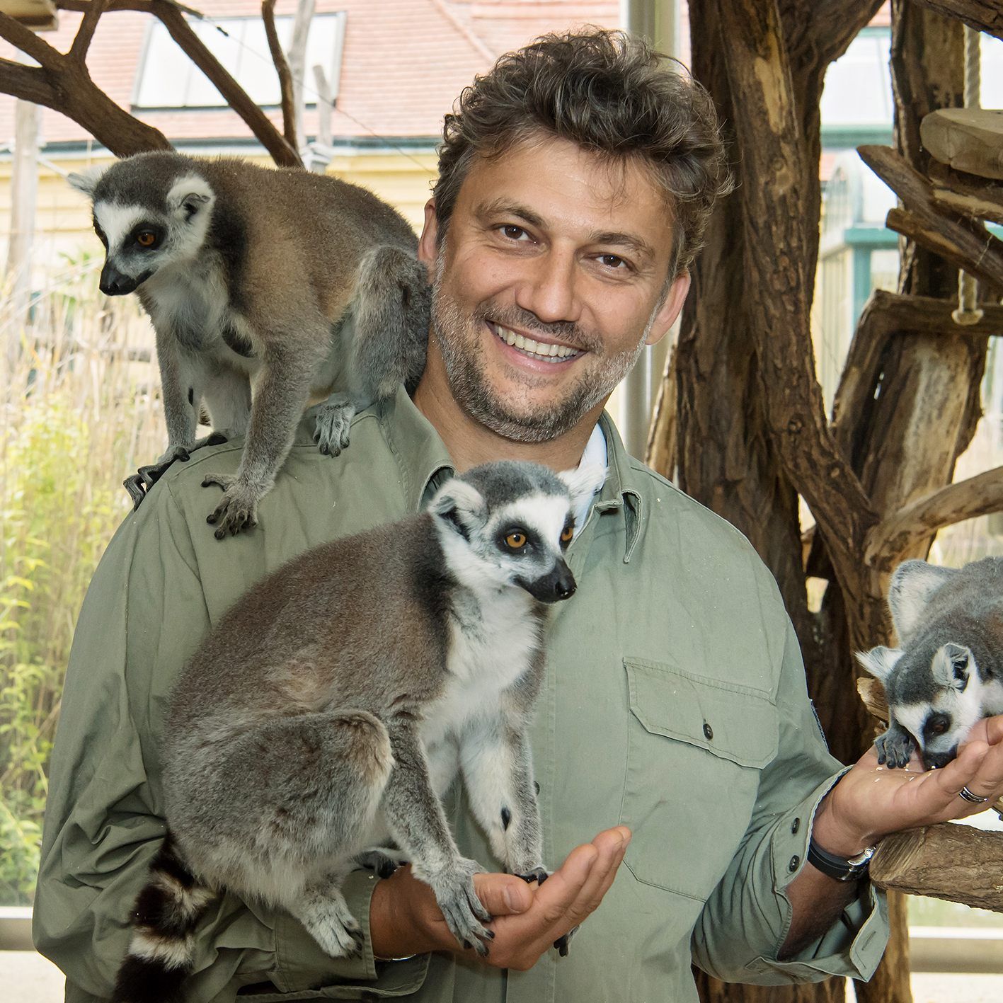 Jonas Kaufmann sang im Tiergarten Schönbrunn vor seinen Patentieren.