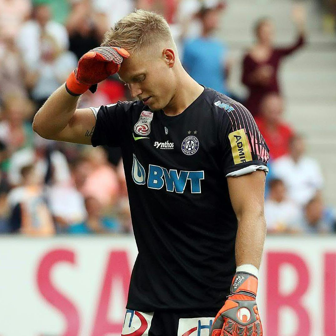 Pentz erstattete nach Absprache mit seinem Club Anzeige.