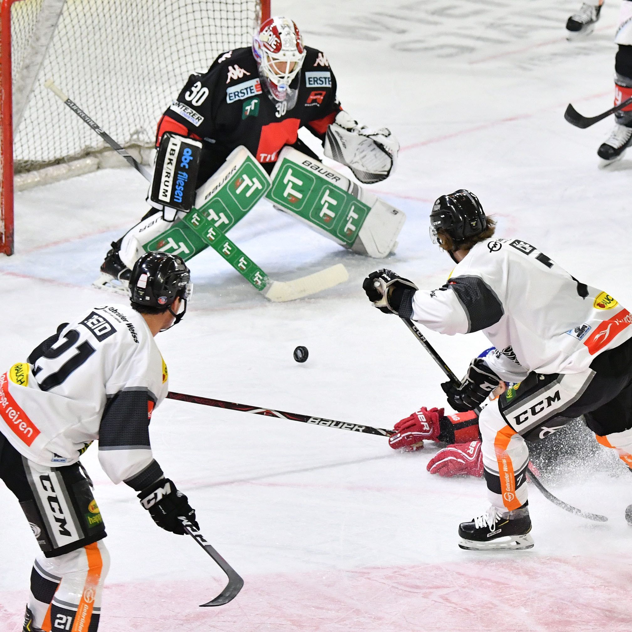 Dornbirn uns Innsbruck lieferten sich ein spannendes Derby zum Saisonstart.
