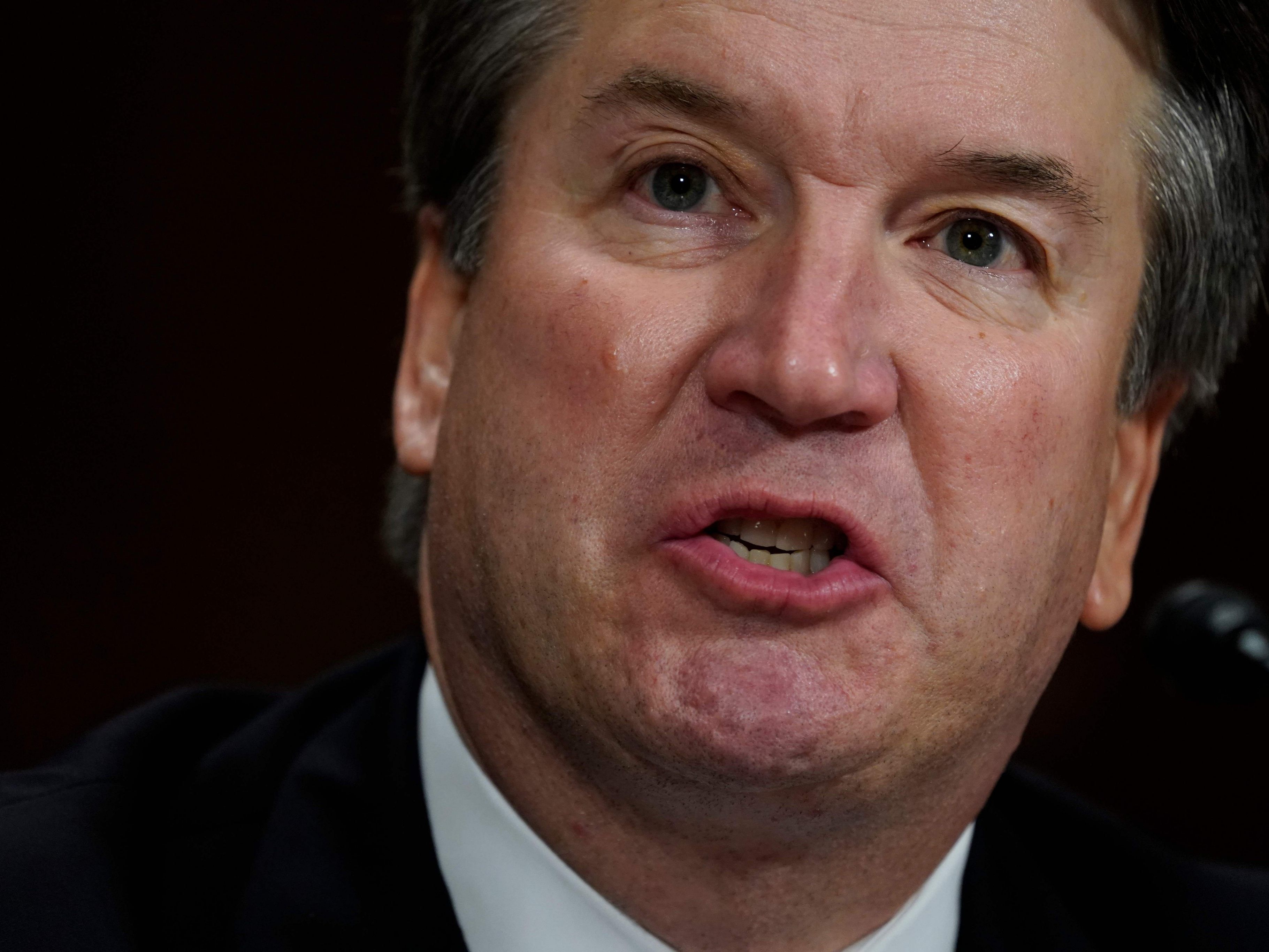 In seiner fast vierstündigen Anhörung vor dem Ausschuss des Senats hatte sich Kavanaugh aggressiv verteidigt. In seiner fast vierstündigen Anhörung vor dem Ausschuss des Senats hatte sich Kavanaugh aggressiv verteidigt.