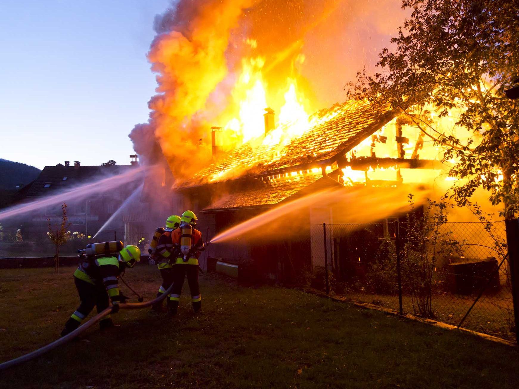 Das leerstehende Haus wurde ein Raub der Flammen.